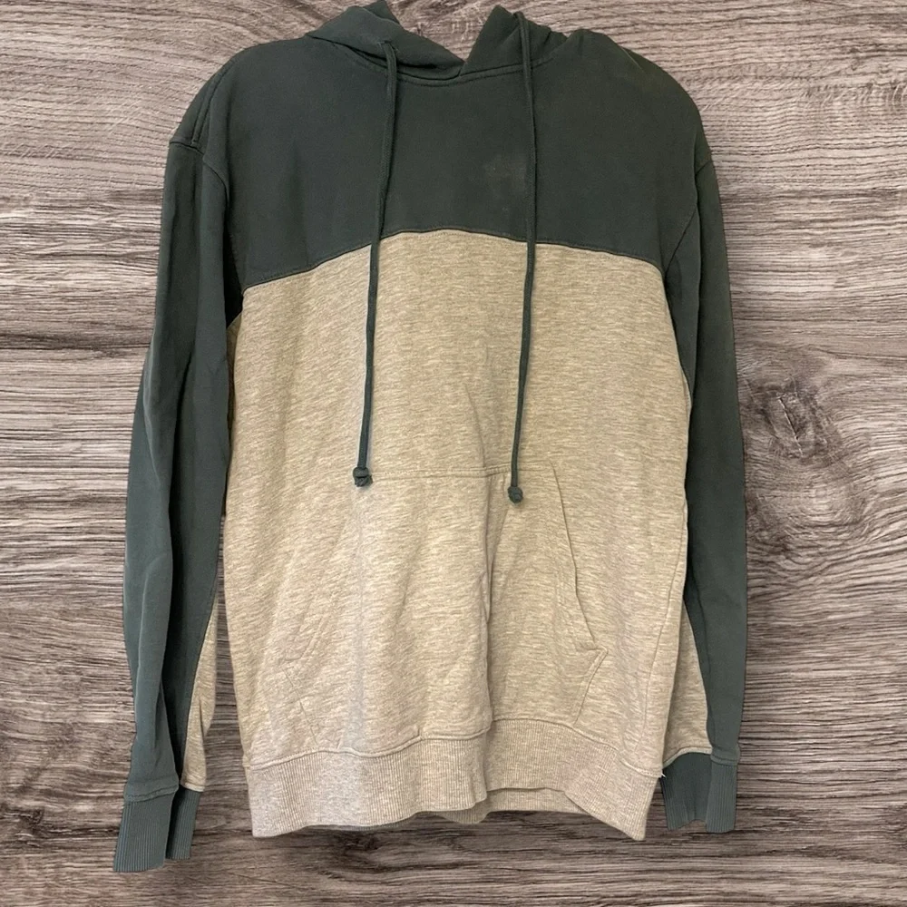 H&M Dark Green Gray Hoodie Men’s Medium Minimal Streetwear Cozy Essential